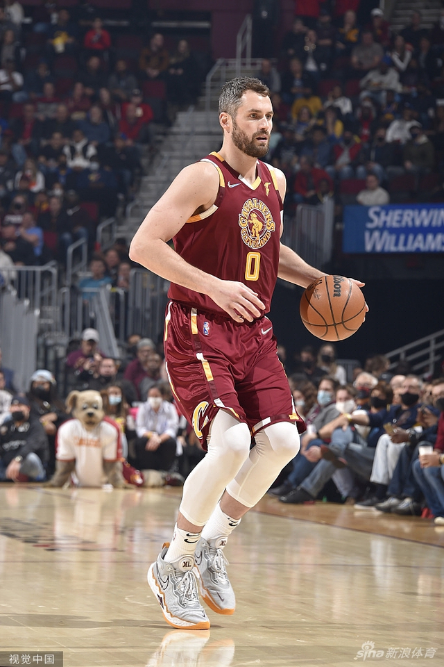 她不仅在身 她不仅在身